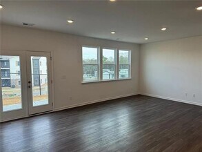 100 Mission Blvd in Pendergrass, GA - Foto de edificio - Building Photo