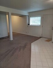 1034 NW Ivy Dr in Camas, WA - Building Photo - Building Photo