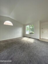 8121 Big River Dr in Reno, NV - Building Photo - Building Photo