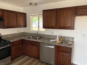 40557 Mayberry Ave in Hemet, CA - Building Photo - Building Photo
