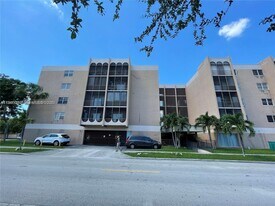 4670 W 13th Ln in Hialeah, FL - Building Photo