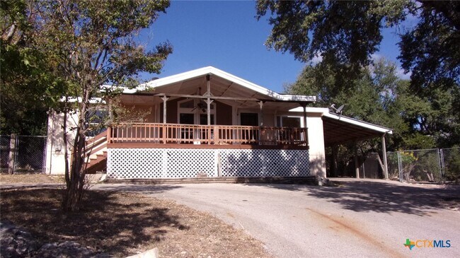 252 Sir Winston Dr in Canyon Lake, TX - Building Photo - Building Photo