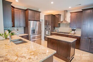 615 Circle Trace Rd in Monroe, NC - Building Photo