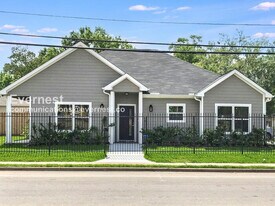 6701 Paris St in Houston, TX - Building Photo