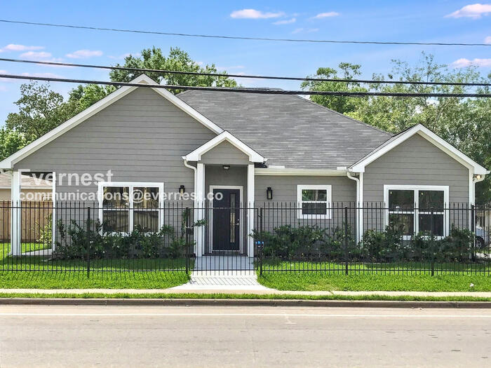 6701 Paris St in Houston, TX - Building Photo