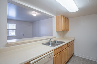 River Commons in Wilmington, DE - Foto de edificio - Interior Photo