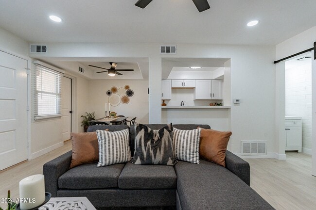 8103 E Glenrosa Ave in Scottsdale, AZ - Building Photo - Building Photo