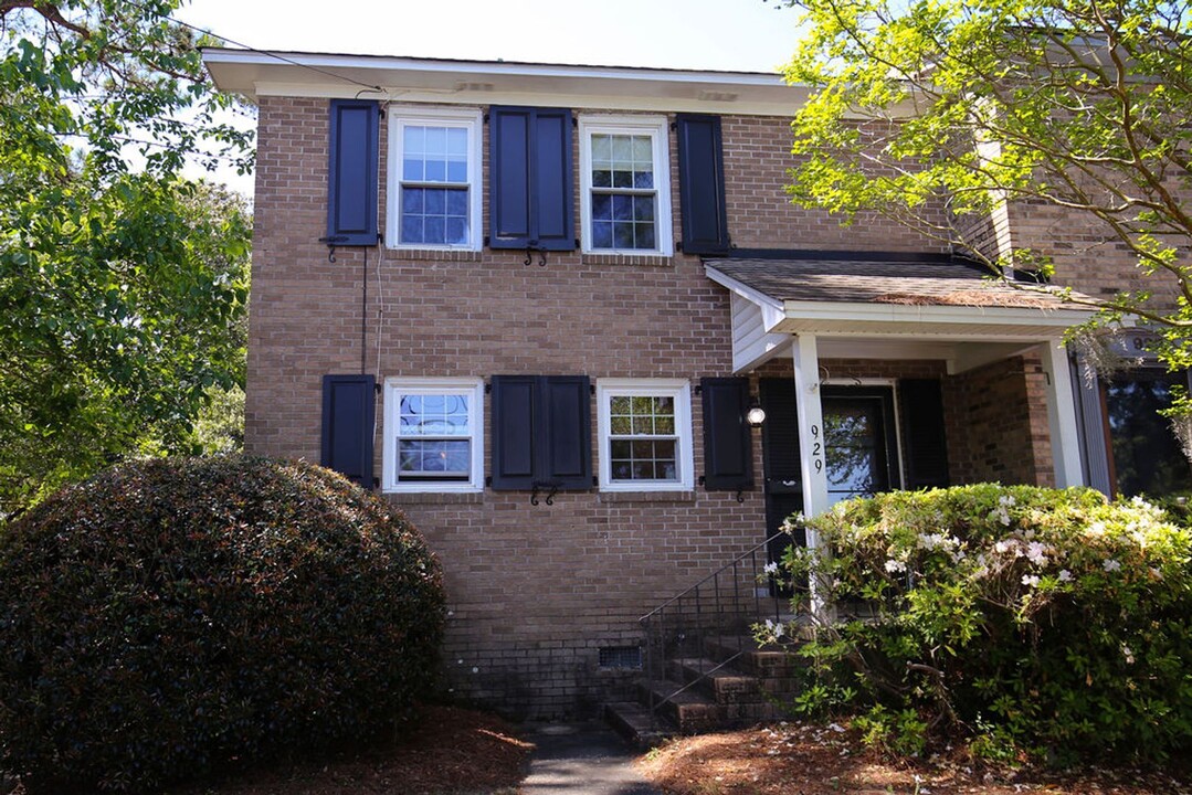 929 Cottingham Dr in Mount Pleasant, SC - Building Photo