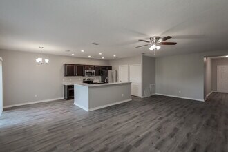 10305 Magnolia Hills Dr in Jacksonville, FL - Building Photo - Building Photo