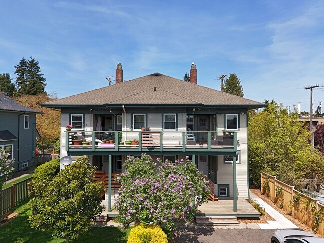 3217 NW 65th St in Seattle, WA - Building Photo - Building Photo