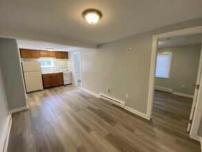 73 E Main St-Unit -2 in Beacon, NY - Building Photo - Building Photo