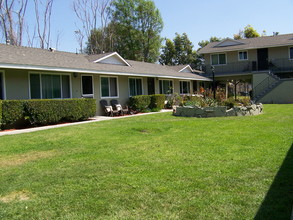 942 W Bishop St in Santa Ana, CA - Building Photo - Building Photo