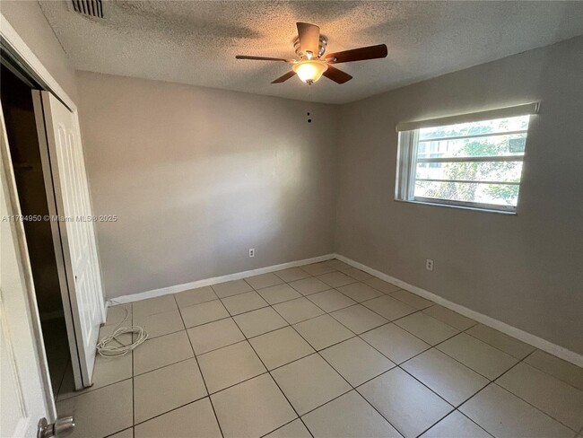 716 SW 16th Ave in Fort Lauderdale, FL - Building Photo - Building Photo