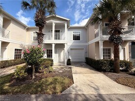 3255 Tamara Dr in Naples, FL - Building Photo