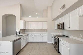 9842 W Burnett Rd in Peoria, AZ - Building Photo - Building Photo