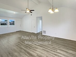 437 S Cleburne Whitney Rd in Rio Vista, TX - Building Photo - Building Photo