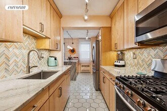 155 E 38th St in New York, NY - Building Photo - Building Photo