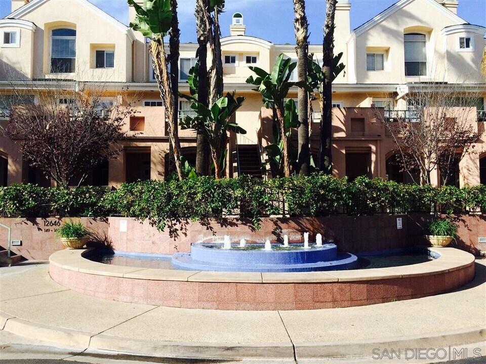 12646 Carmel Country Rd in San Diego, CA - Building Photo