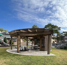 Lakebridge Townhomes in Houston, TX - Building Photo - Building Photo