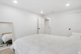 5176 N Marble Fox Way in Lehi, UT - Building Photo - Building Photo