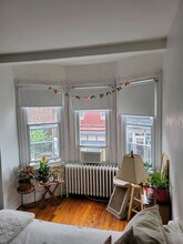 745 S 4th St, Unit 2nd floor in Philadelphia, PA - Foto de edificio - Building Photo
