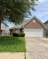 4935 Fair Oak Dale Ln in Humble, TX - Building Photo