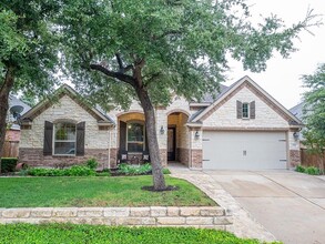 3745 Hermann St in Round Rock, TX - Foto de edificio - Building Photo