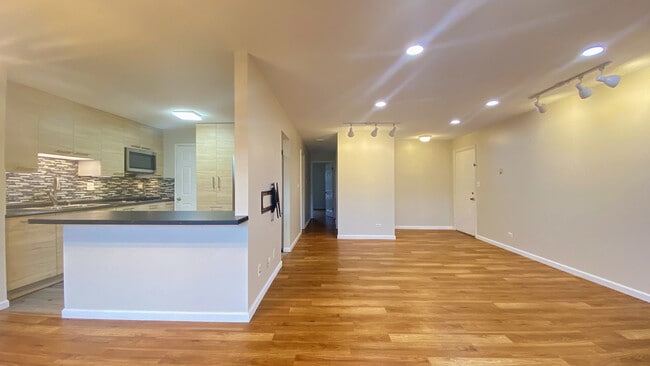 4825 Kimball Hill Dr in Rolling Meadows, IL - Building Photo - Building Photo