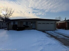34639 Richard O Dr in Sterling Heights, MI - Building Photo
