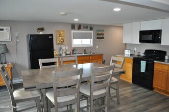 25 Lizzy Ln, Unit 2nd floor in Waymart, PA - Building Photo - Building Photo