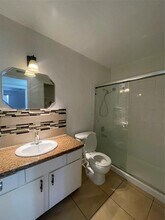 9350 Country Creek St in Houston, TX - Building Photo - Building Photo