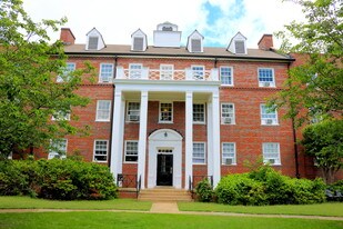 Redmont Gardens Apartments in Birmingham, AL - Building Photo