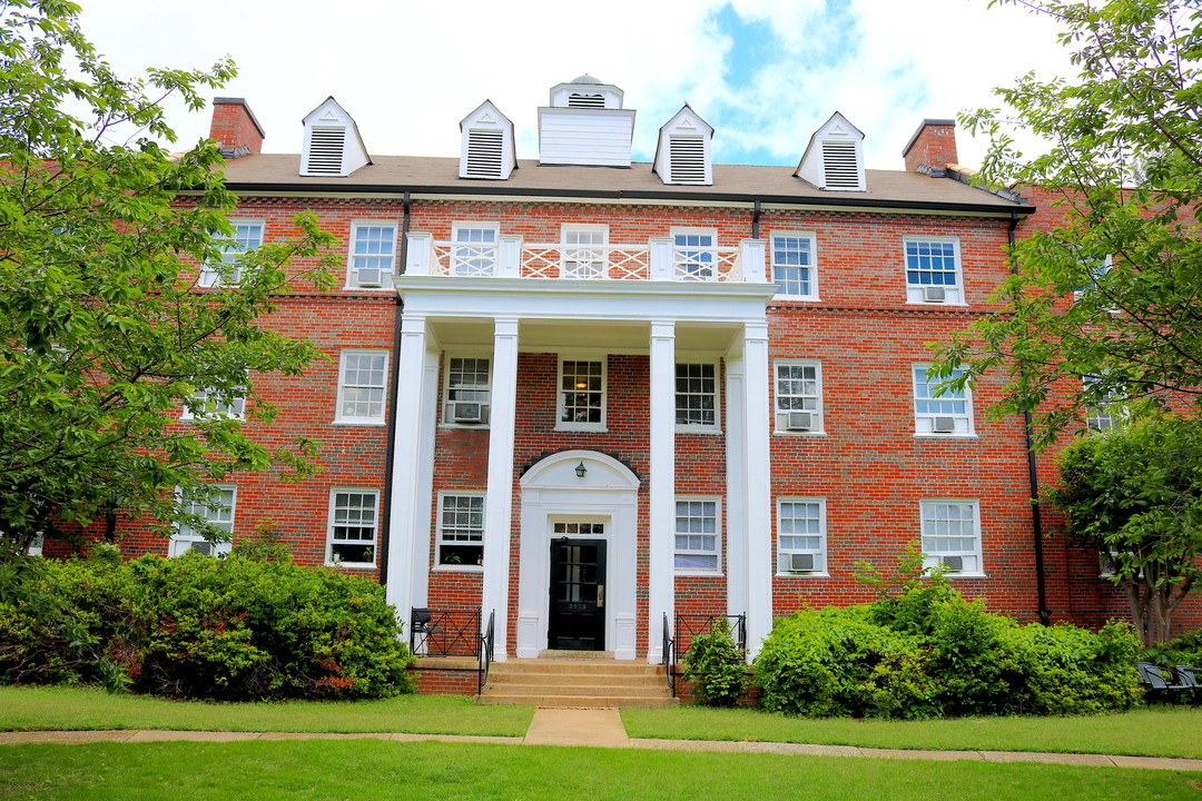 Redmont Gardens Apartments in Birmingham, AL - Foto de edificio