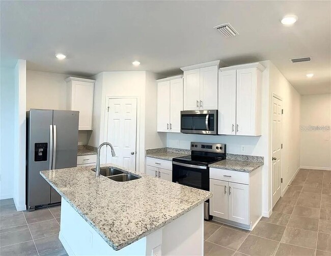 16284 Hamlin Vw St in Oakland, FL - Building Photo - Building Photo