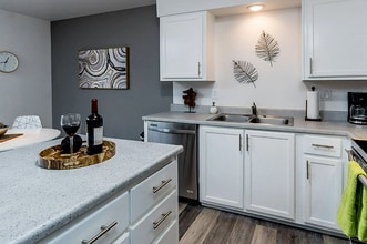 Sienna Pointe Apartments in Bend, OR - Building Photo - Building Photo