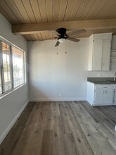 1246 W 93rd St in Los Angeles, CA - Building Photo - Building Photo