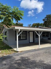 822 S Lone Oak Dr in Leesburg, FL - Building Photo - Building Photo