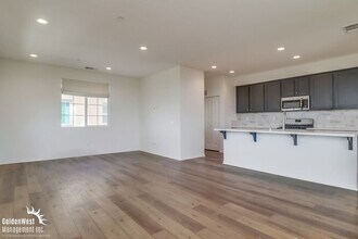 5569 Santa Alicia in San Diego, CA - Building Photo - Building Photo