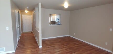 1730 S Helena St in Aurora, CO - Building Photo - Building Photo