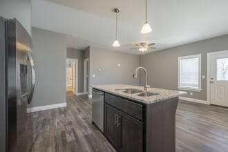 590 Pne Vw St in Neosho, MO - Building Photo - Building Photo