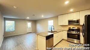 10219 Robbins Crk in San Antonio, TX - Foto de edificio - Building Photo