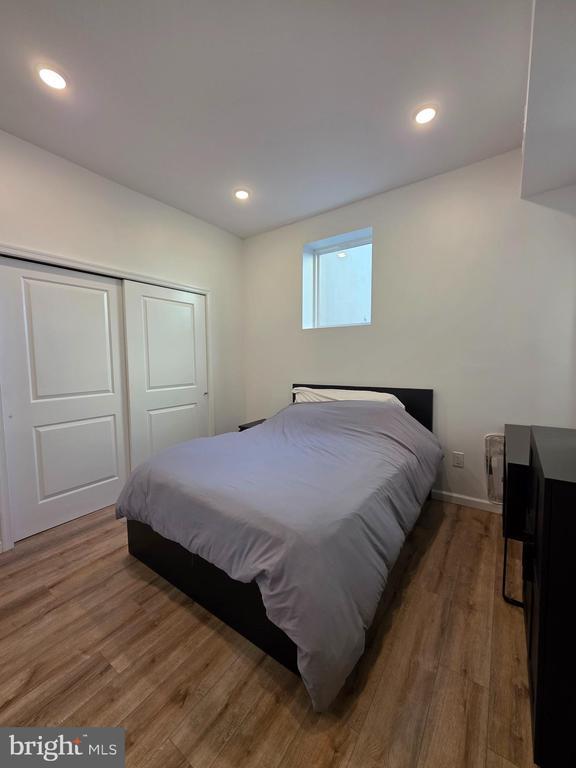 742 S 4th St in Philadelphia, PA - Building Photo - Building Photo
