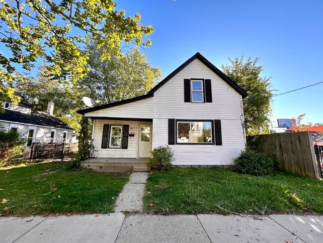 property at 1216 Quarry Ave NW