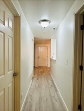 975 Aberdeen Ave NE, Unit E208 in Renton, WA - Building Photo - Building Photo