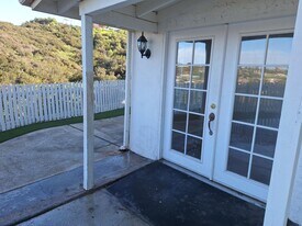 954 Surrey Dr in Bonita, CA - Building Photo