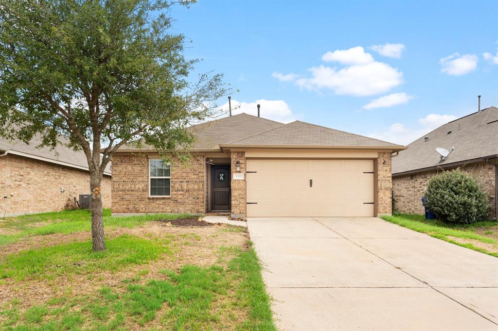 110 Piney Pathway in Magnolia, TX - Building Photo