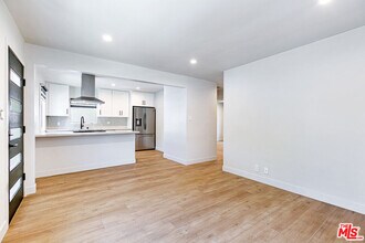 10420 Regent St-Unit -10420 in Los Angeles, CA - Building Photo - Building Photo