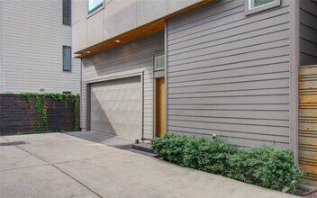 4311 Marina St in Houston, TX - Building Photo - Building Photo