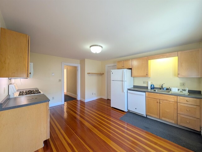 41 Bay State Ave, Unit 41 in Somerville, MA - Building Photo - Building Photo