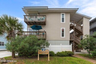 410 1st St S in Jacksonville Beach, FL - Building Photo